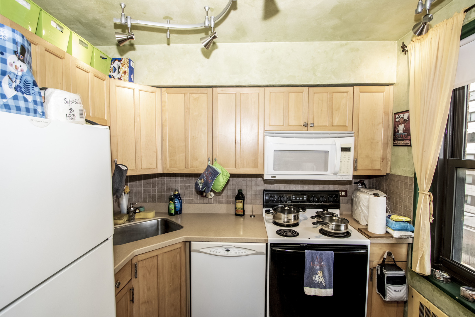 Gallery Image 12