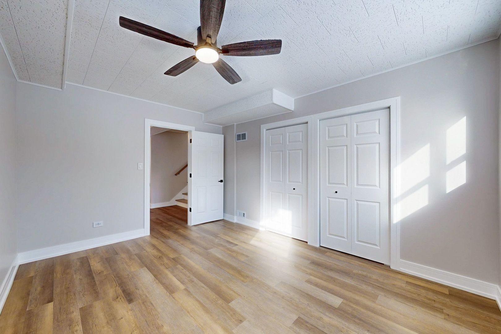 Gallery Image 19