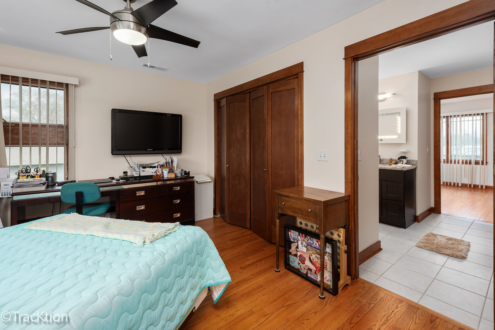 Gallery Image 13