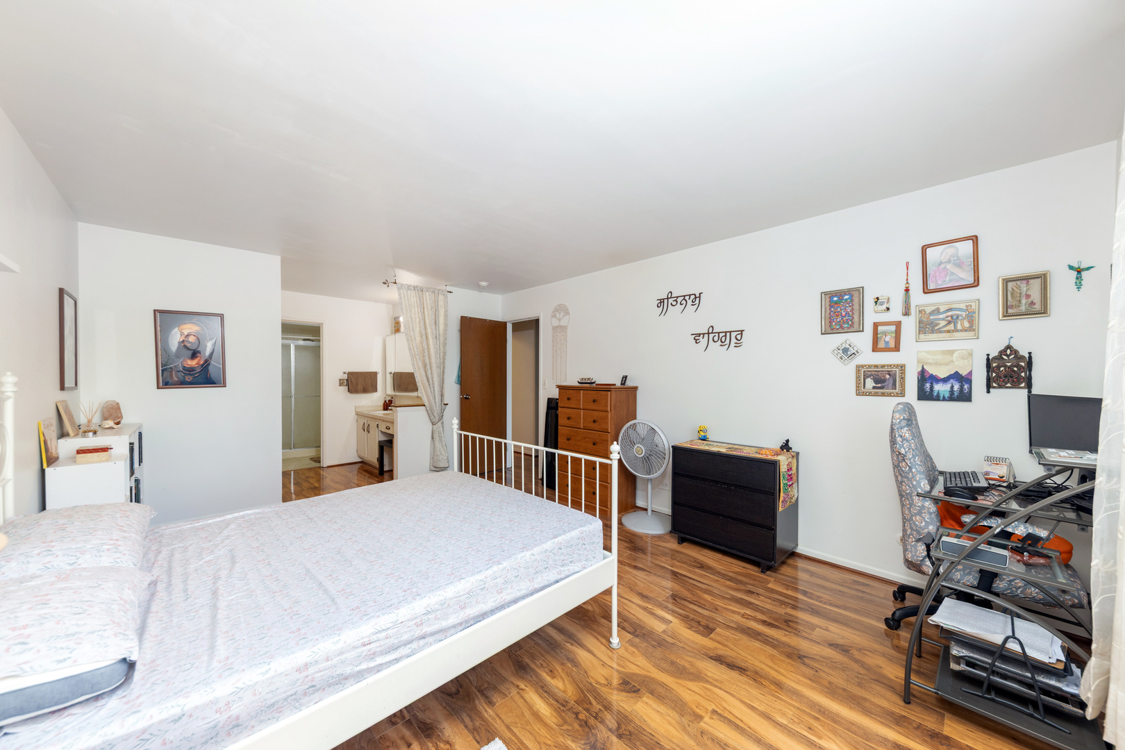 Gallery Image 13