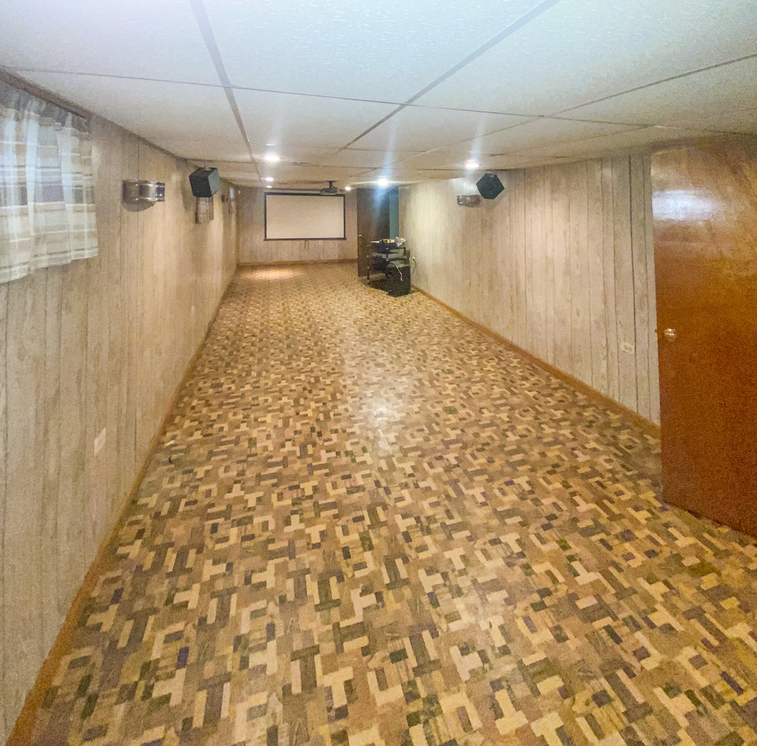 Gallery Image 13