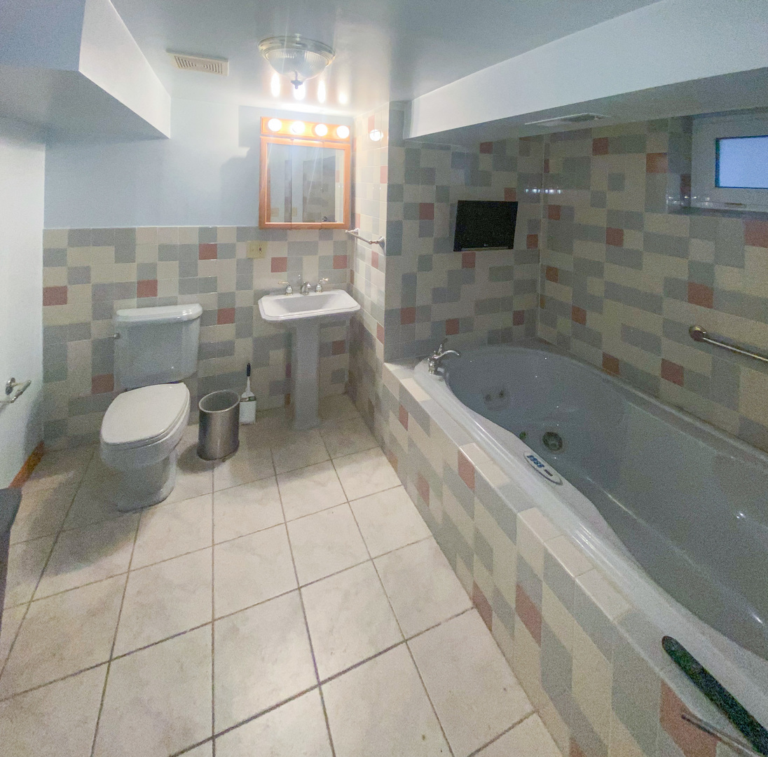 Gallery Image 12