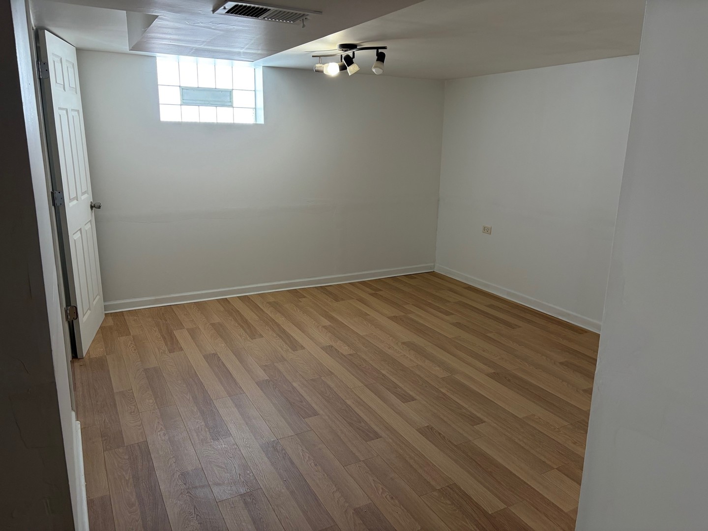 Gallery Image 12