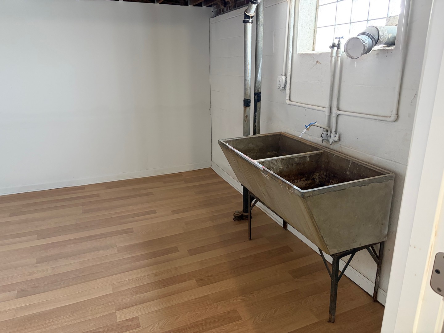 Gallery Image 16