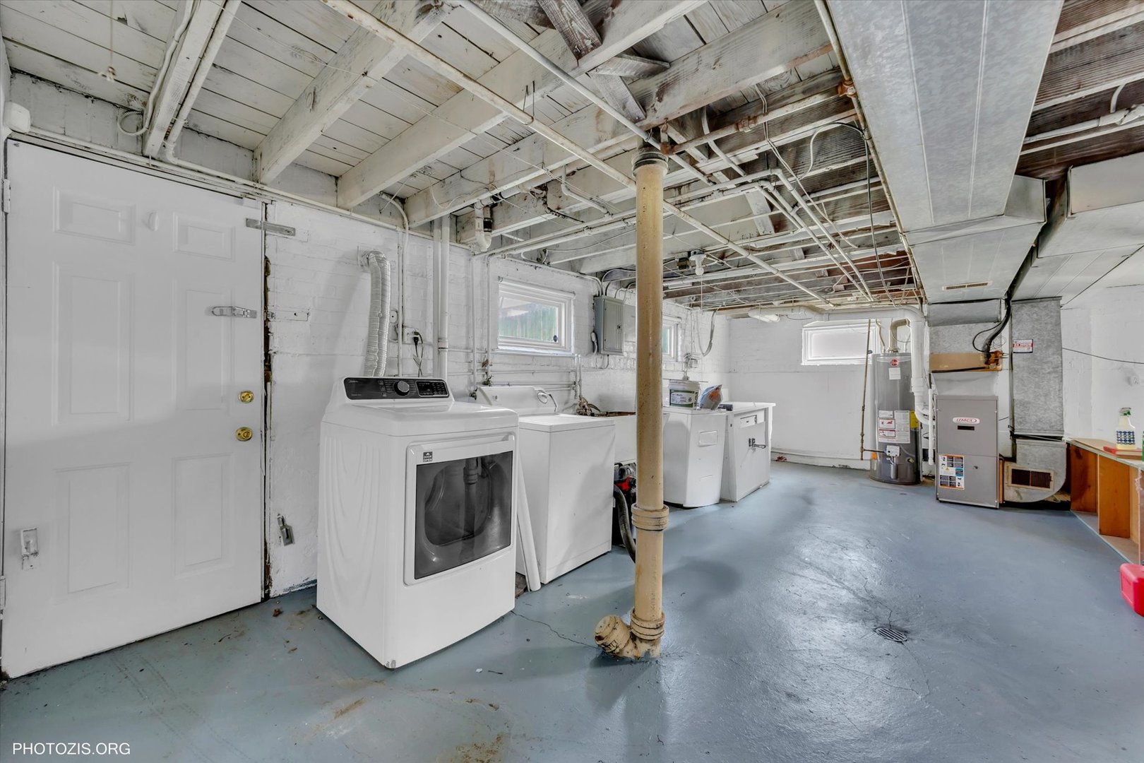 Gallery Image 15