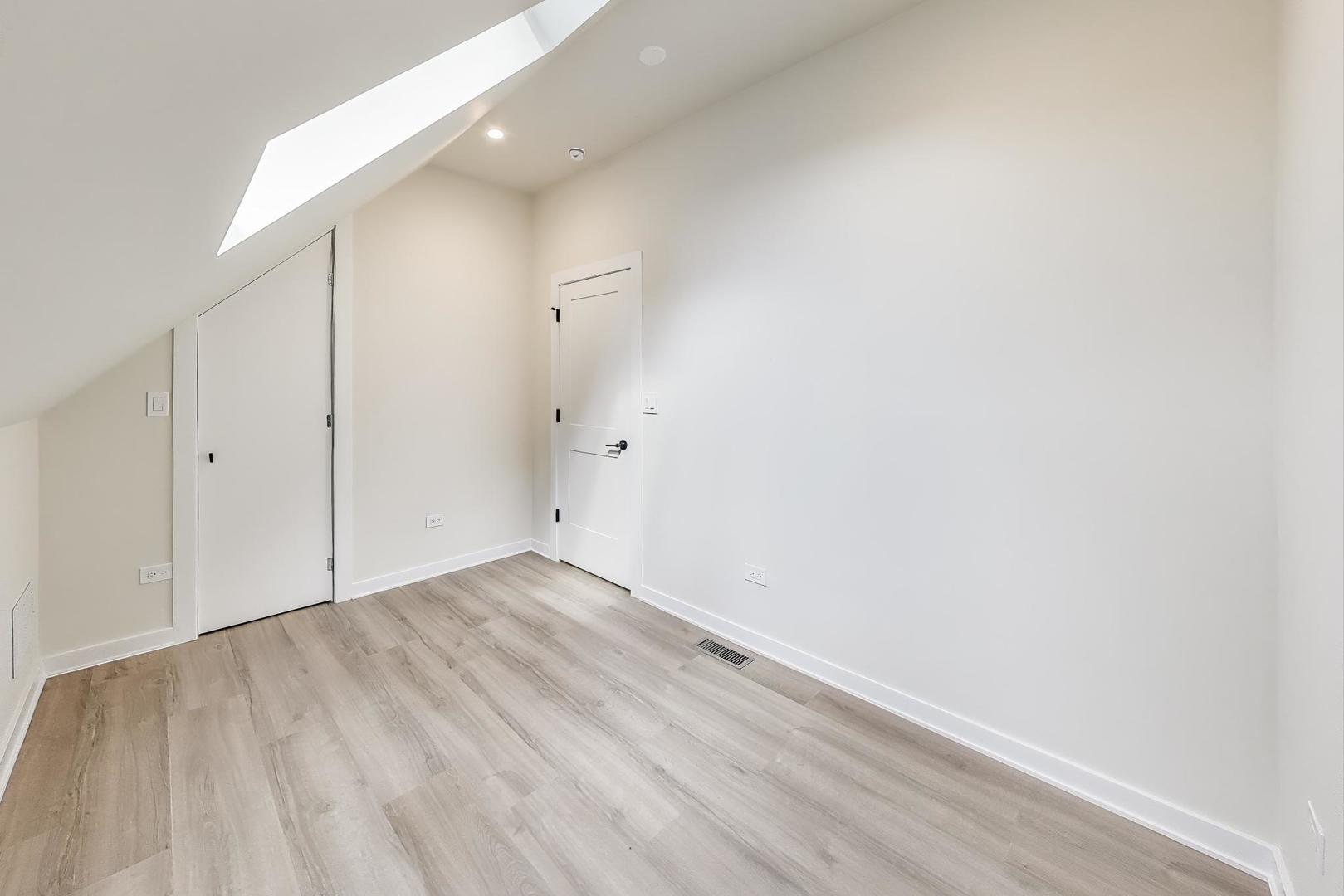 Gallery Image 19