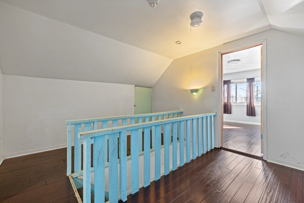 Gallery Image 16