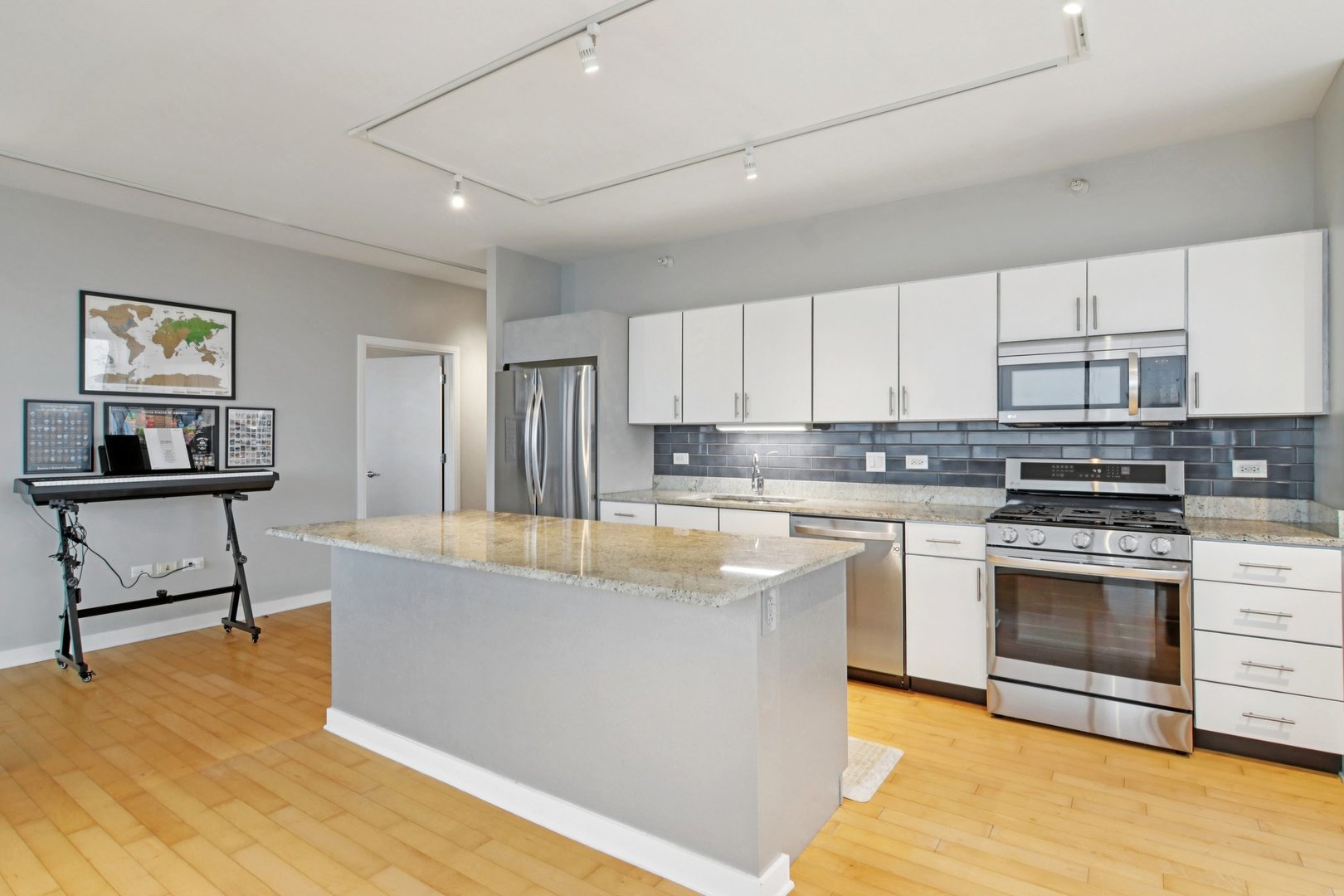 Gallery Image 12