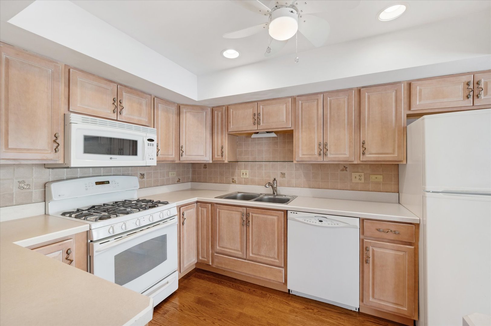 Gallery Image 13