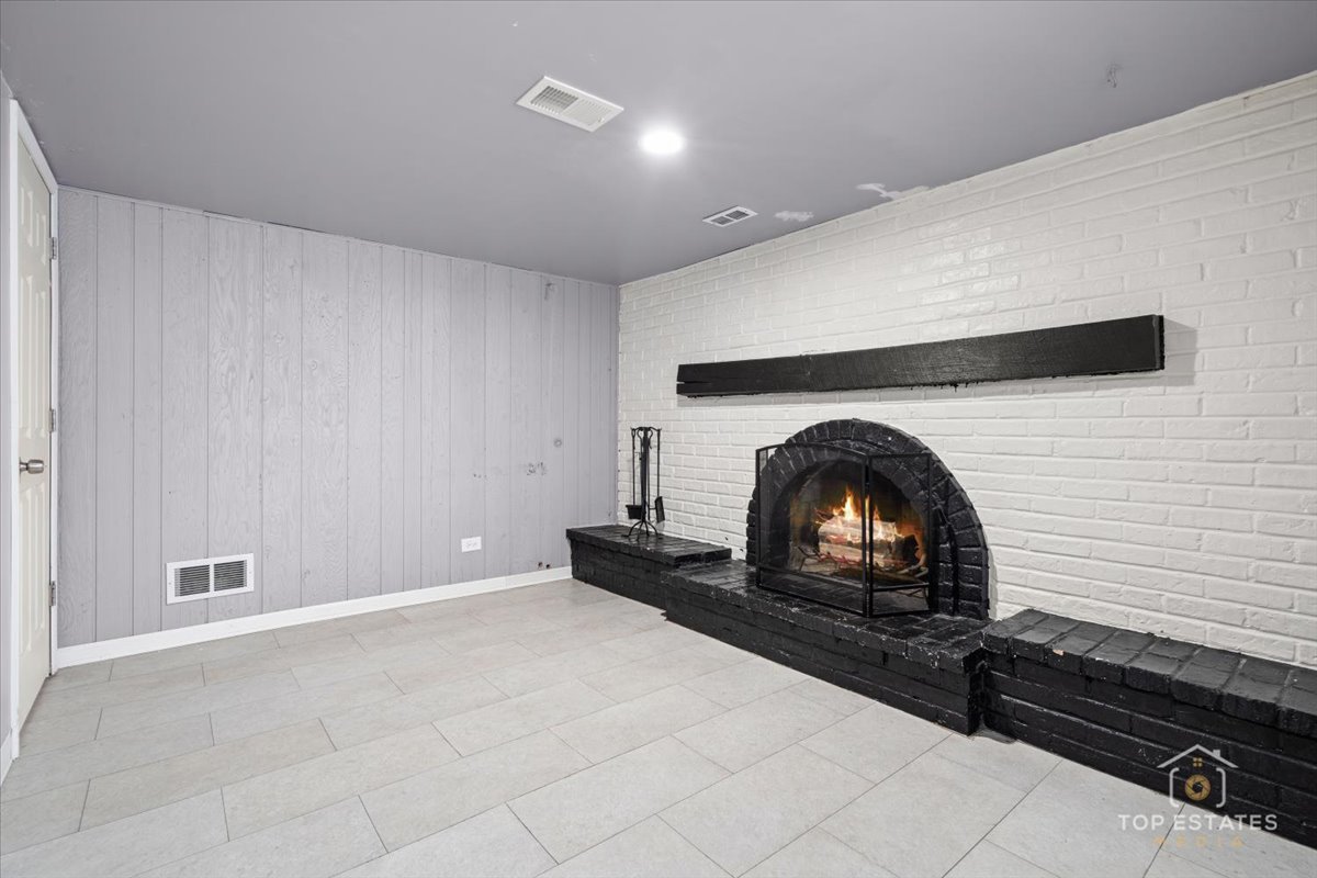 Gallery Image 19