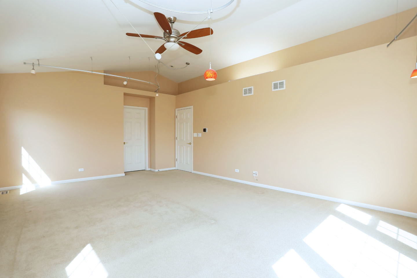 Gallery Image 19