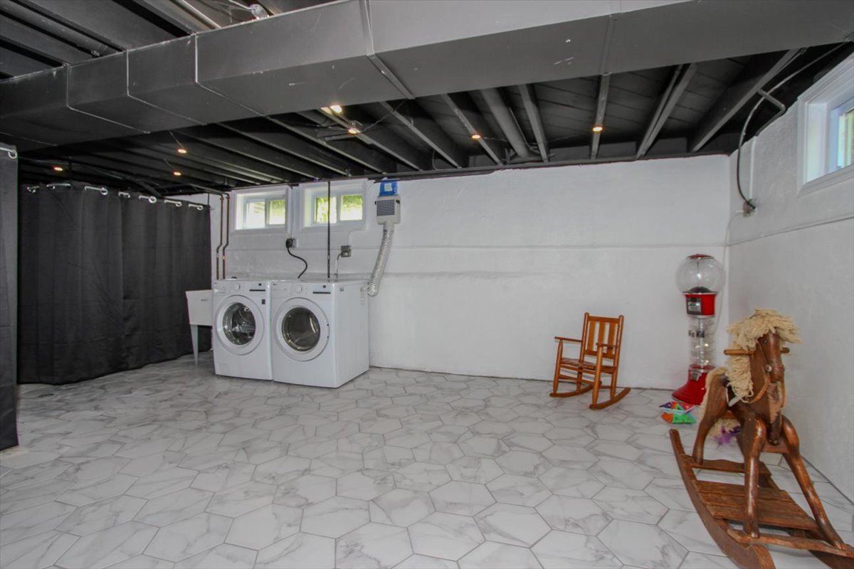 Gallery Image 26