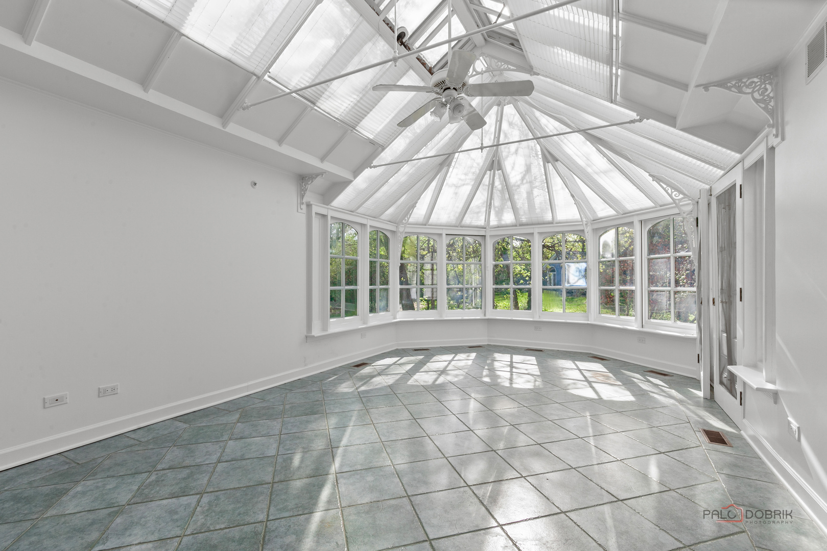 Gallery Image 19