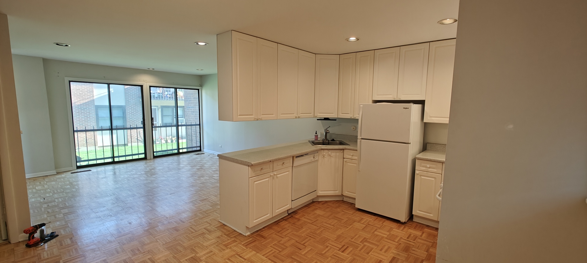 Gallery Image 13