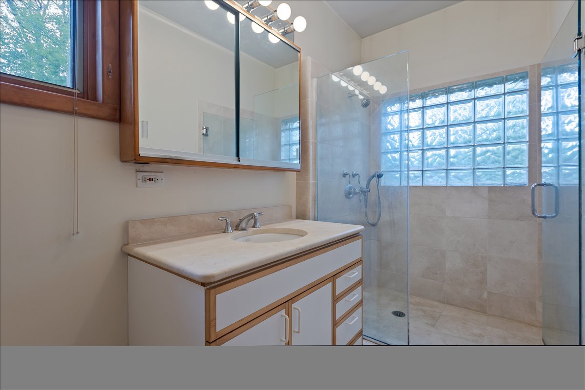 Gallery Image 48