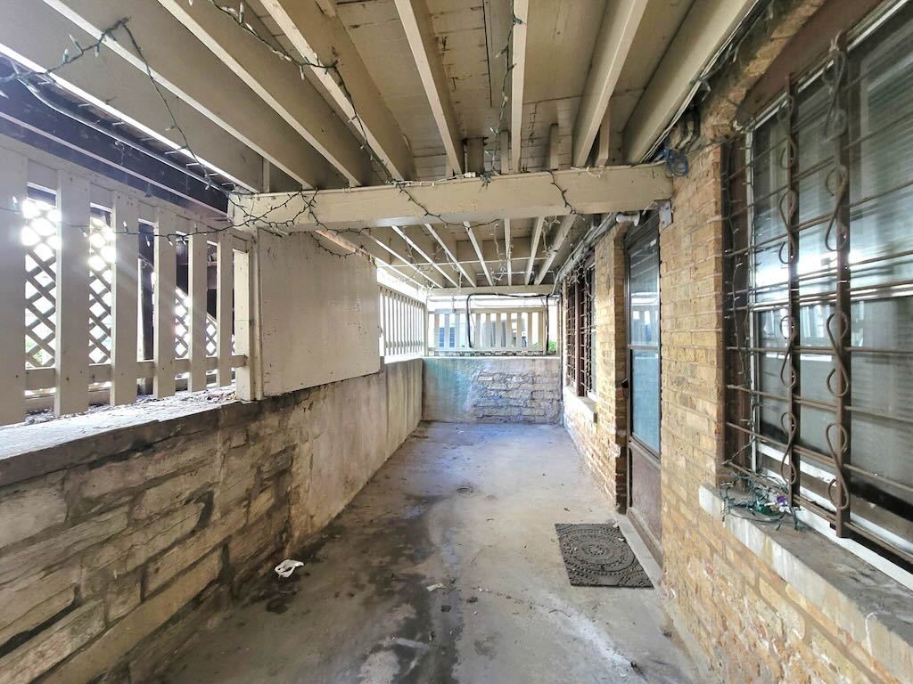 Gallery Image 18