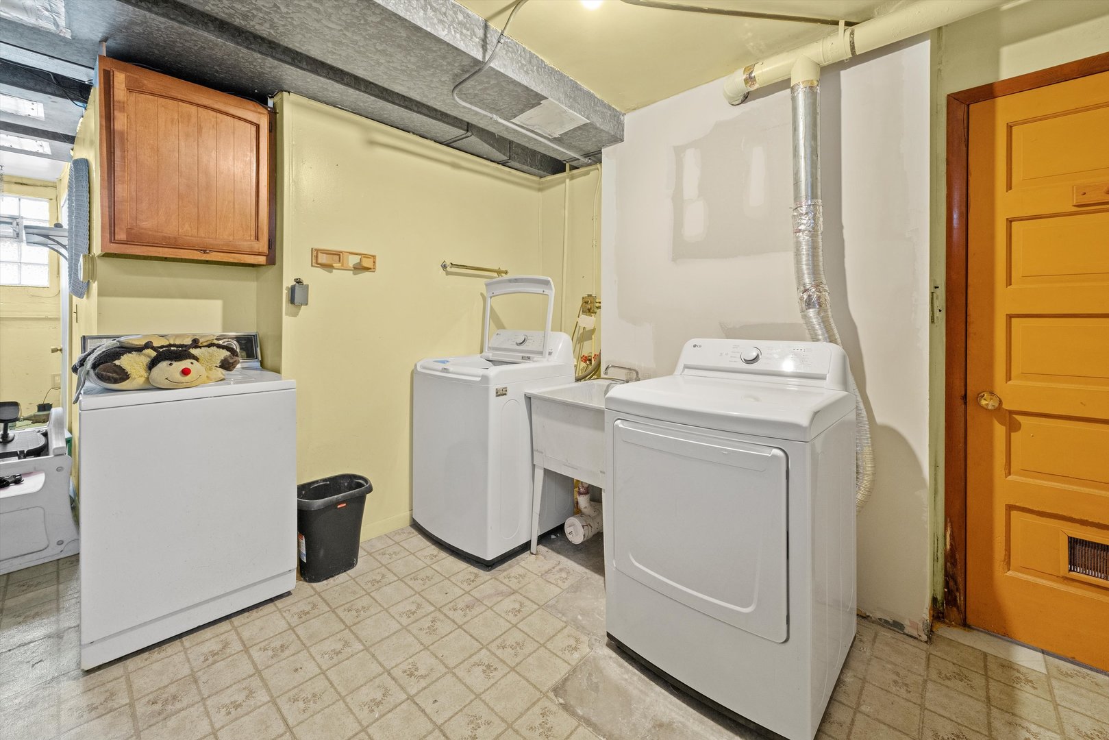 Gallery Image 15