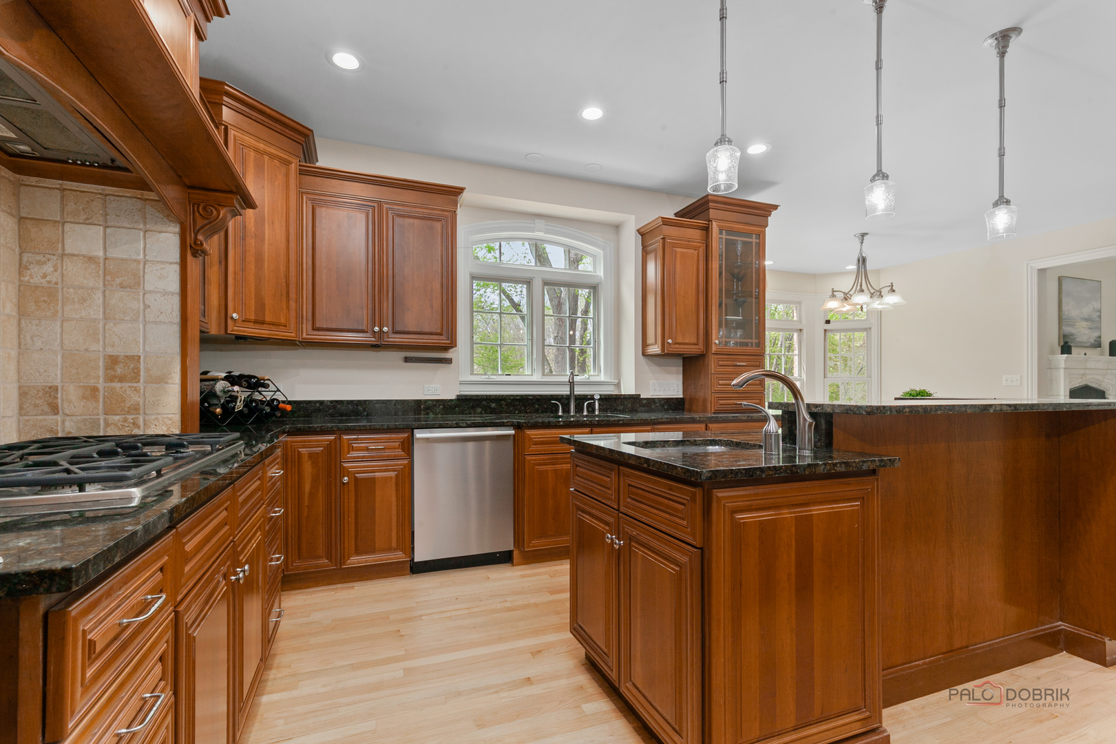 Gallery Image 13
