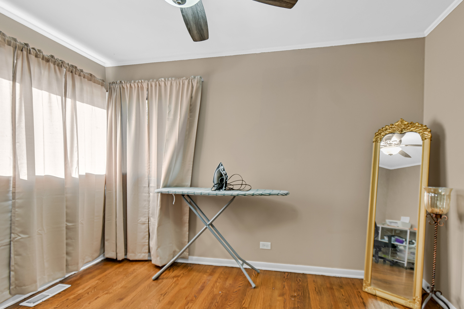 Gallery Image 13