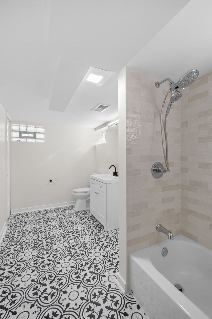 Gallery Image 13