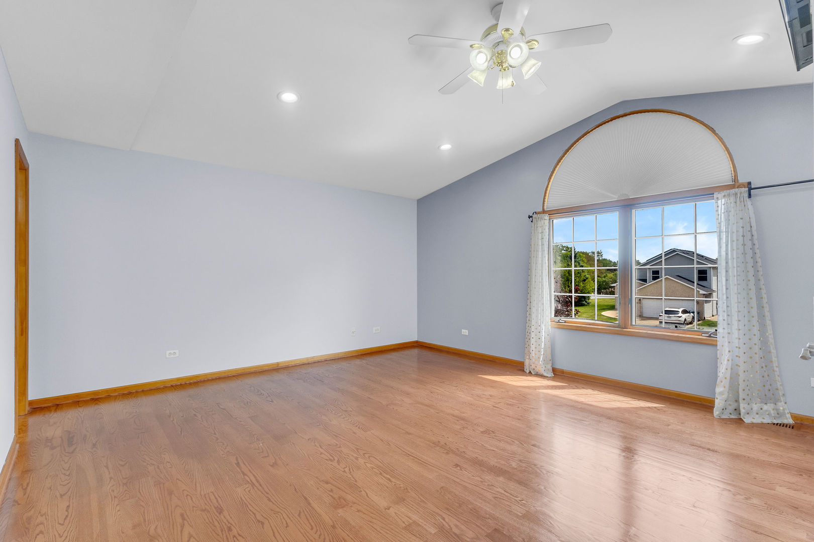 Gallery Image 19