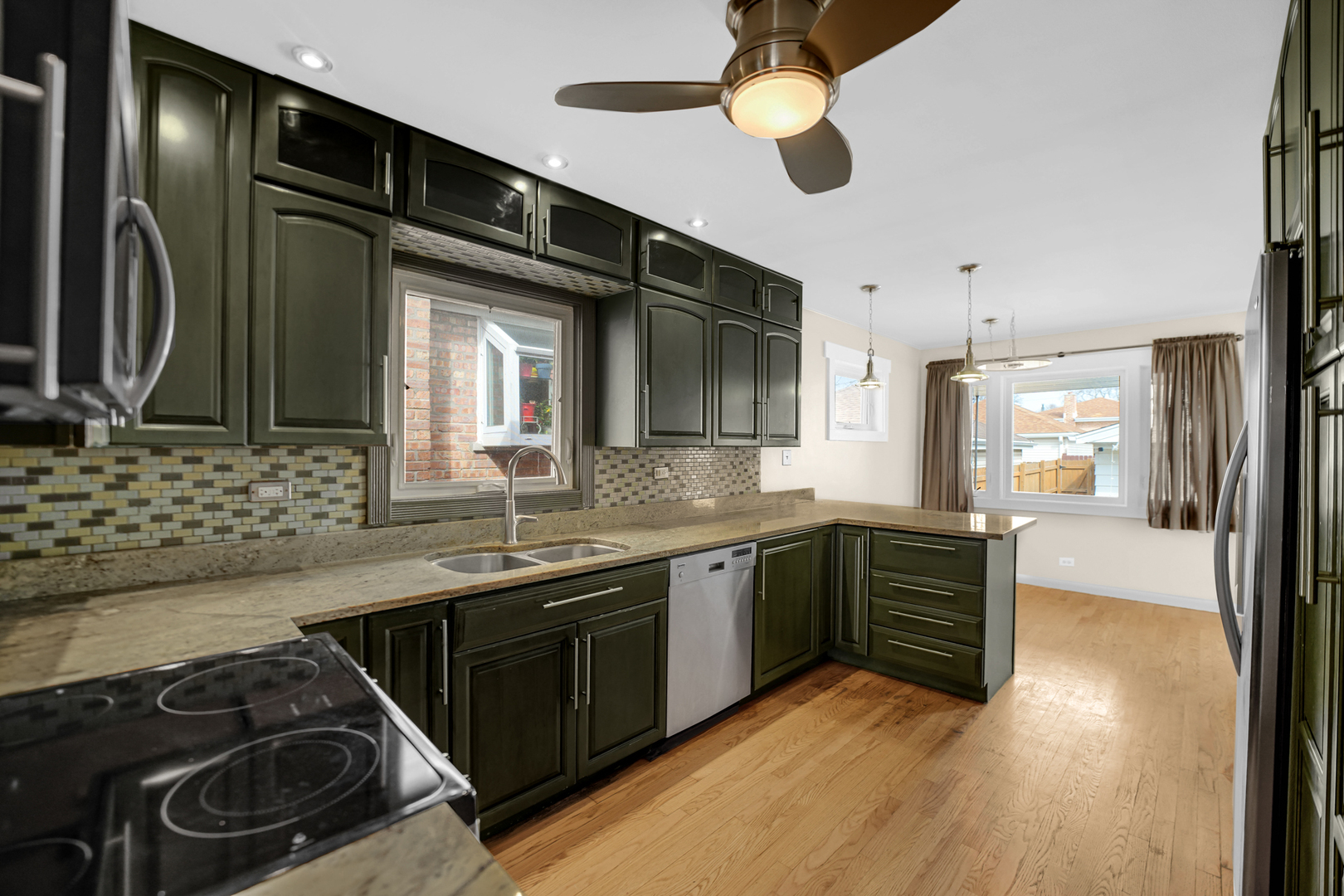 Gallery Image 13
