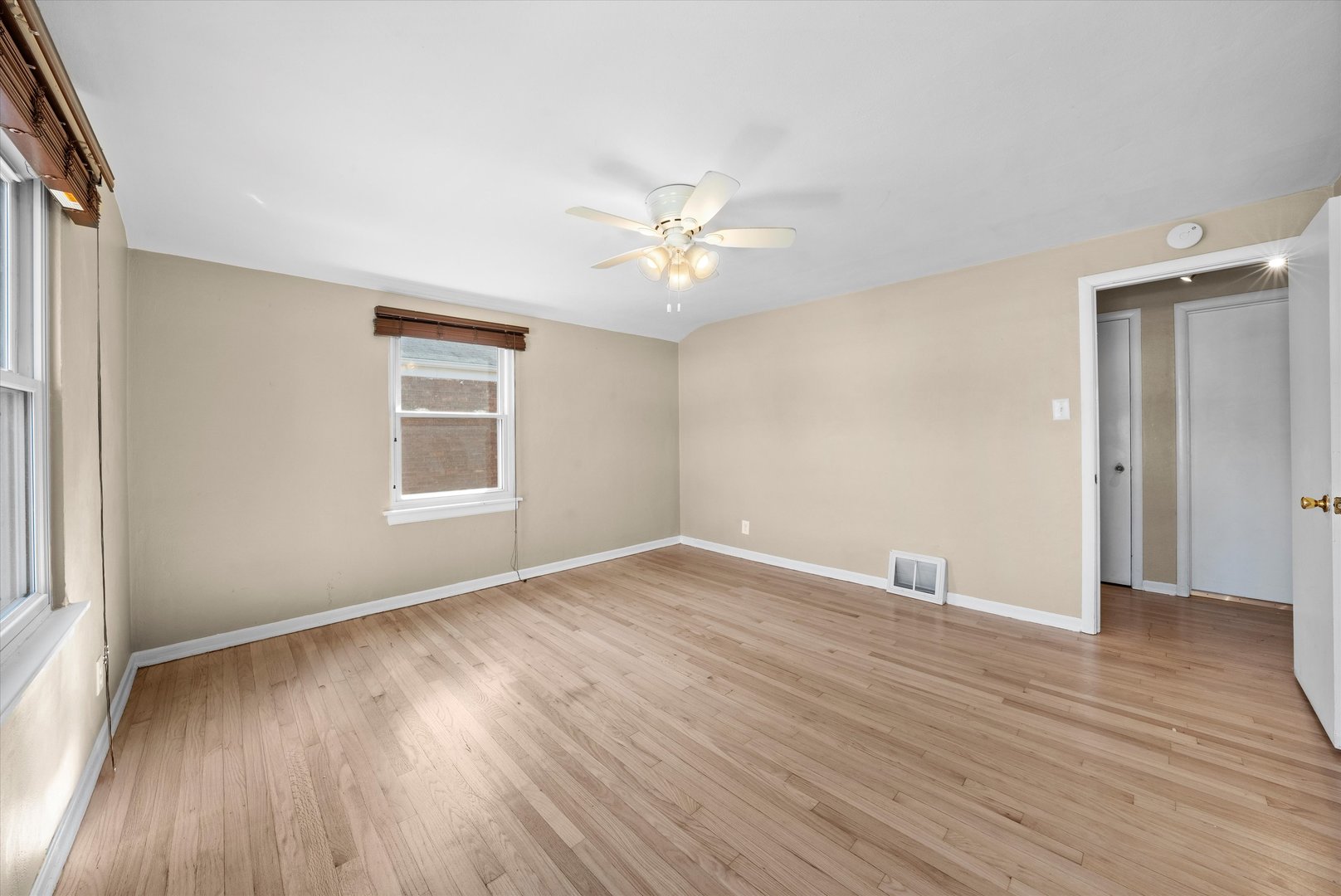 Gallery Image 14