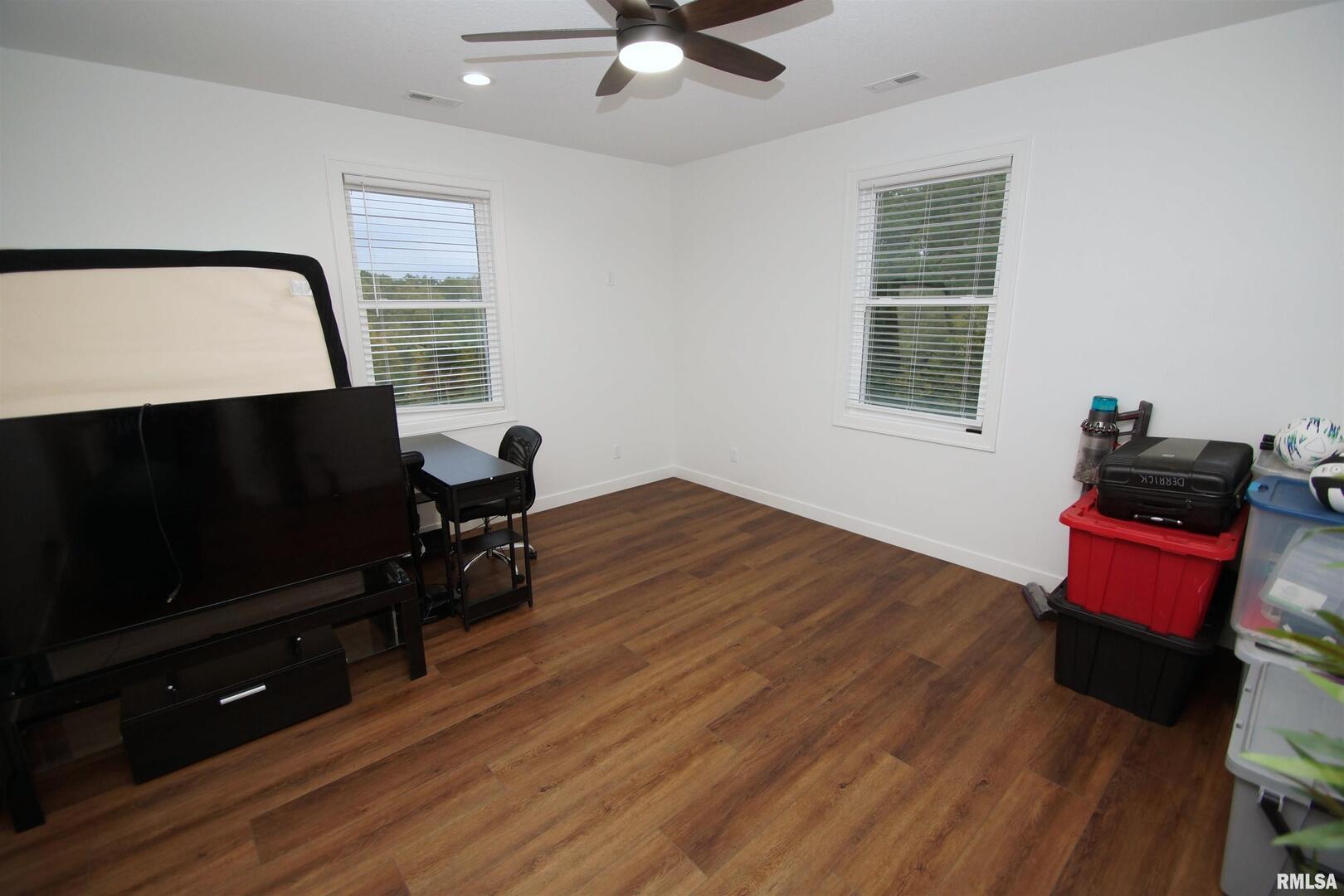 Gallery Image 37