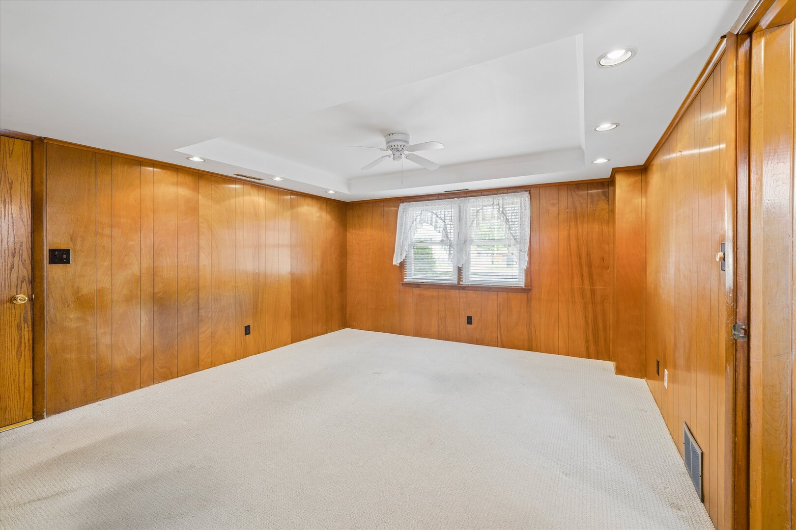 Gallery Image 16