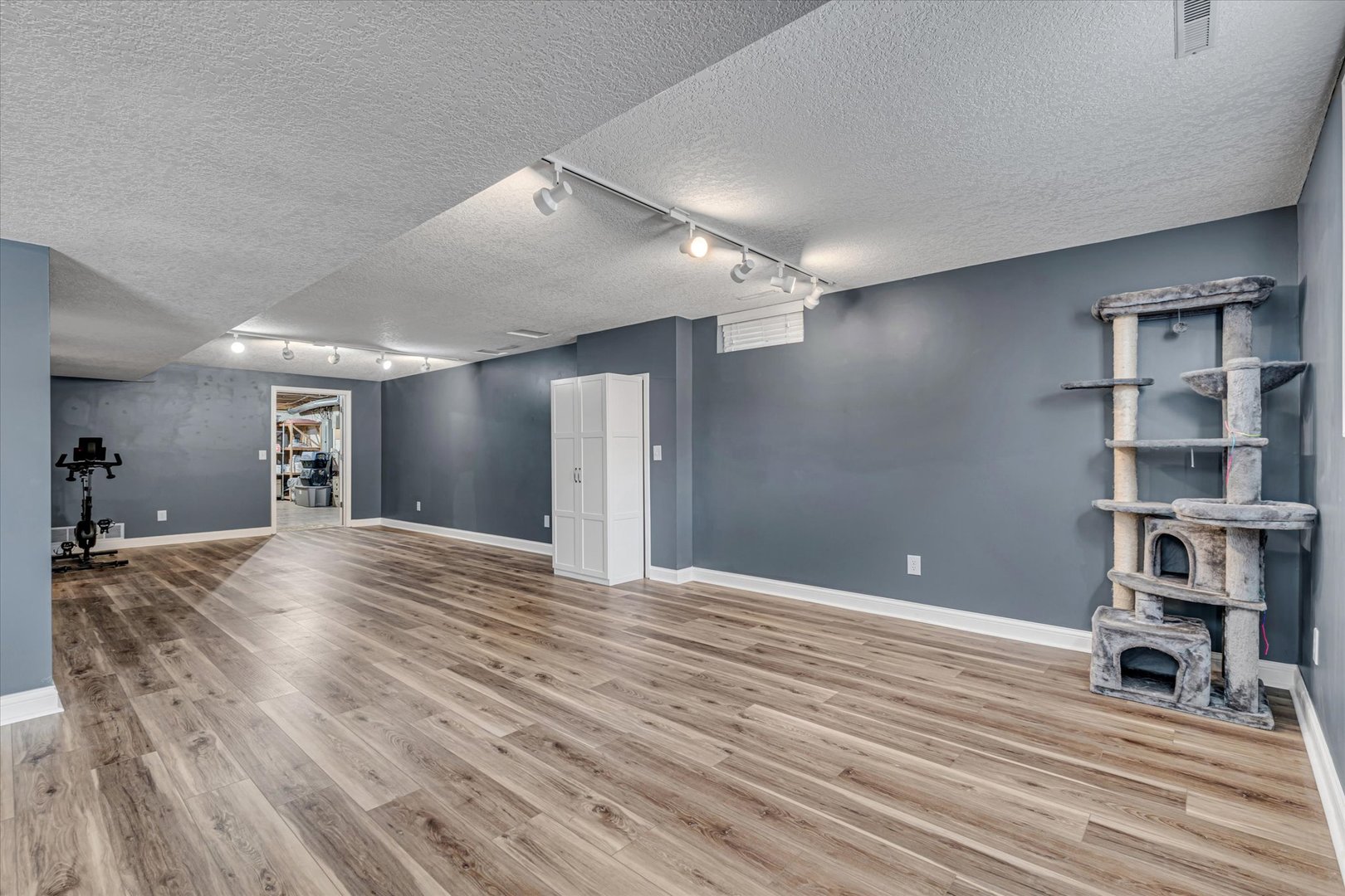 Gallery Image 66