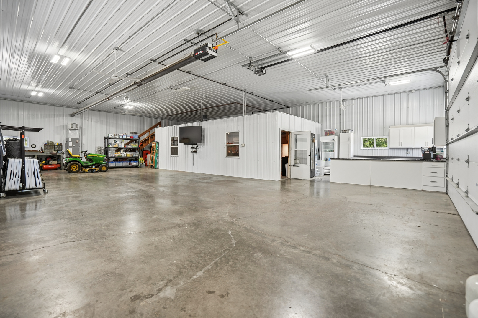 Gallery Image 64