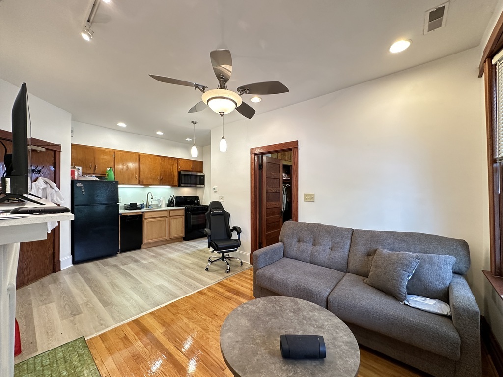 Gallery Image 13