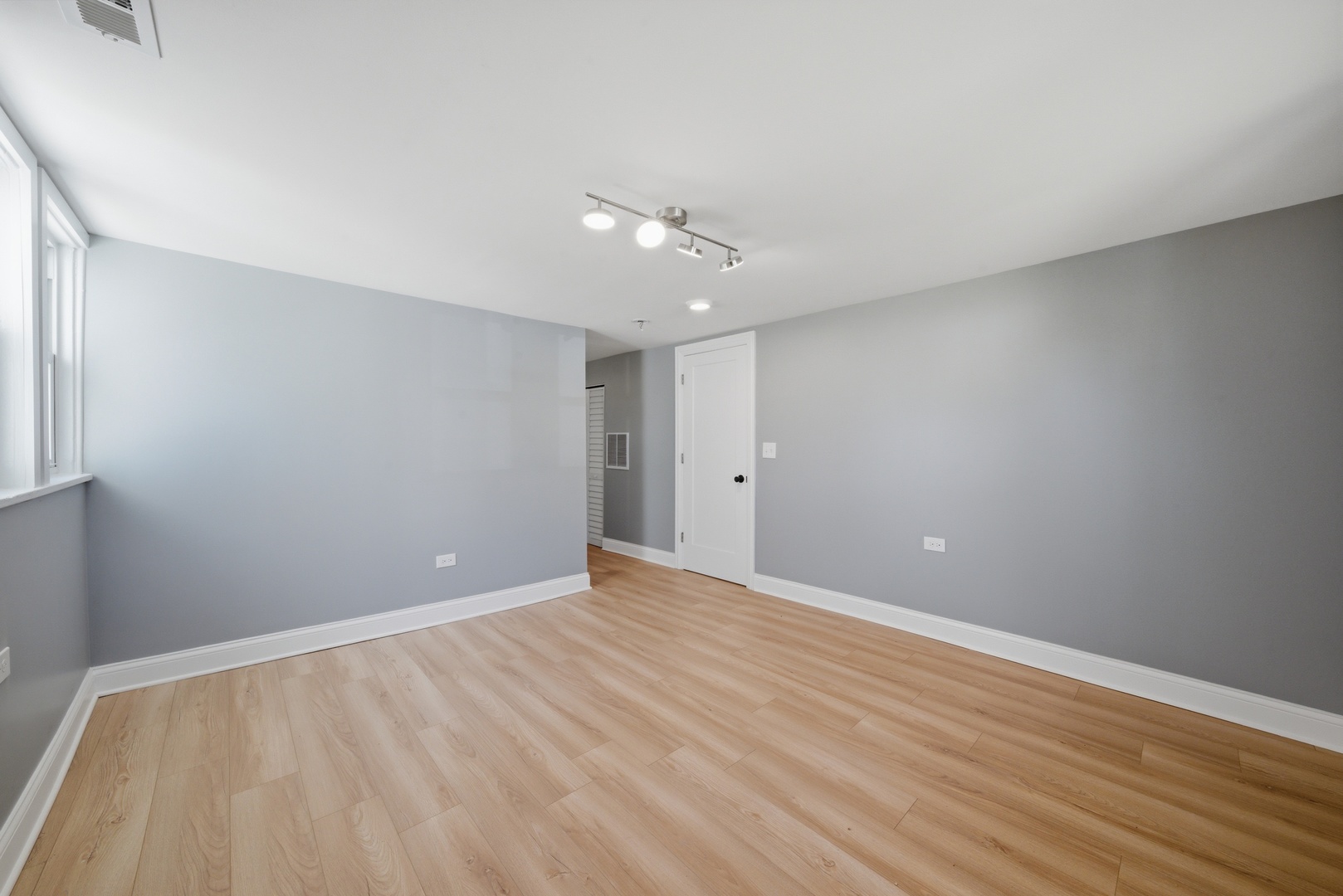 Gallery Image 18