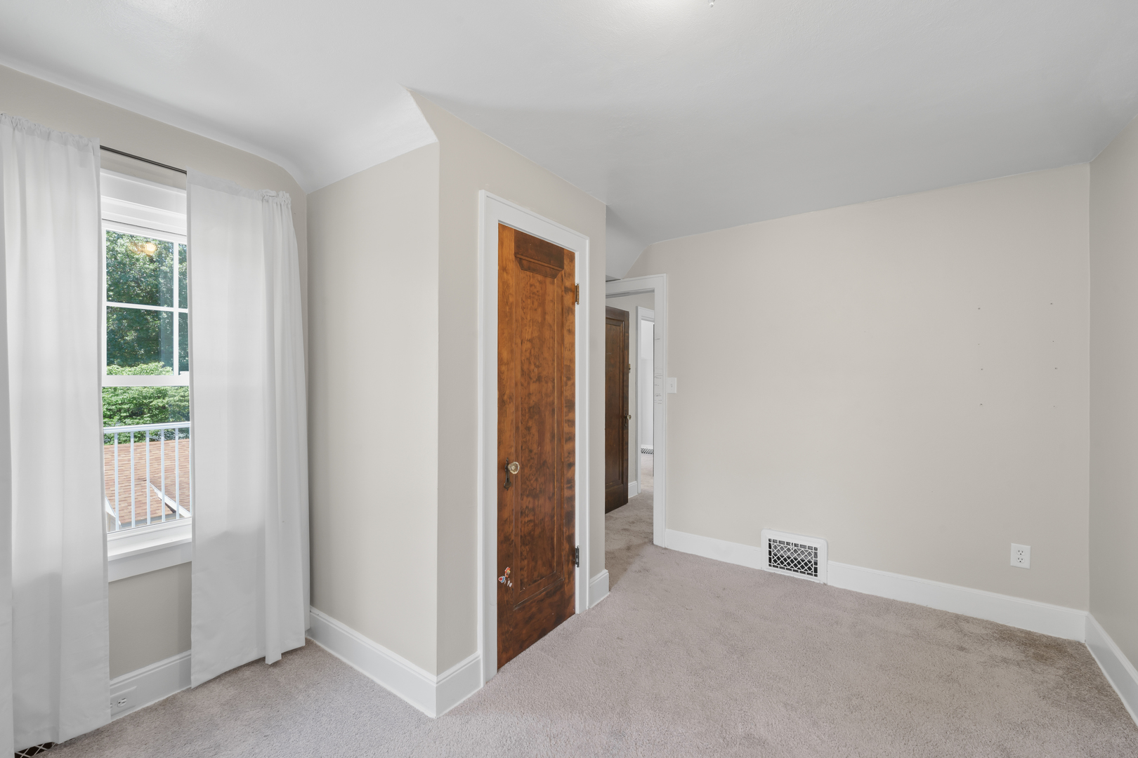 Gallery Image 18