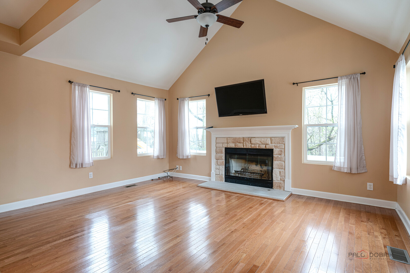 Gallery Image 15