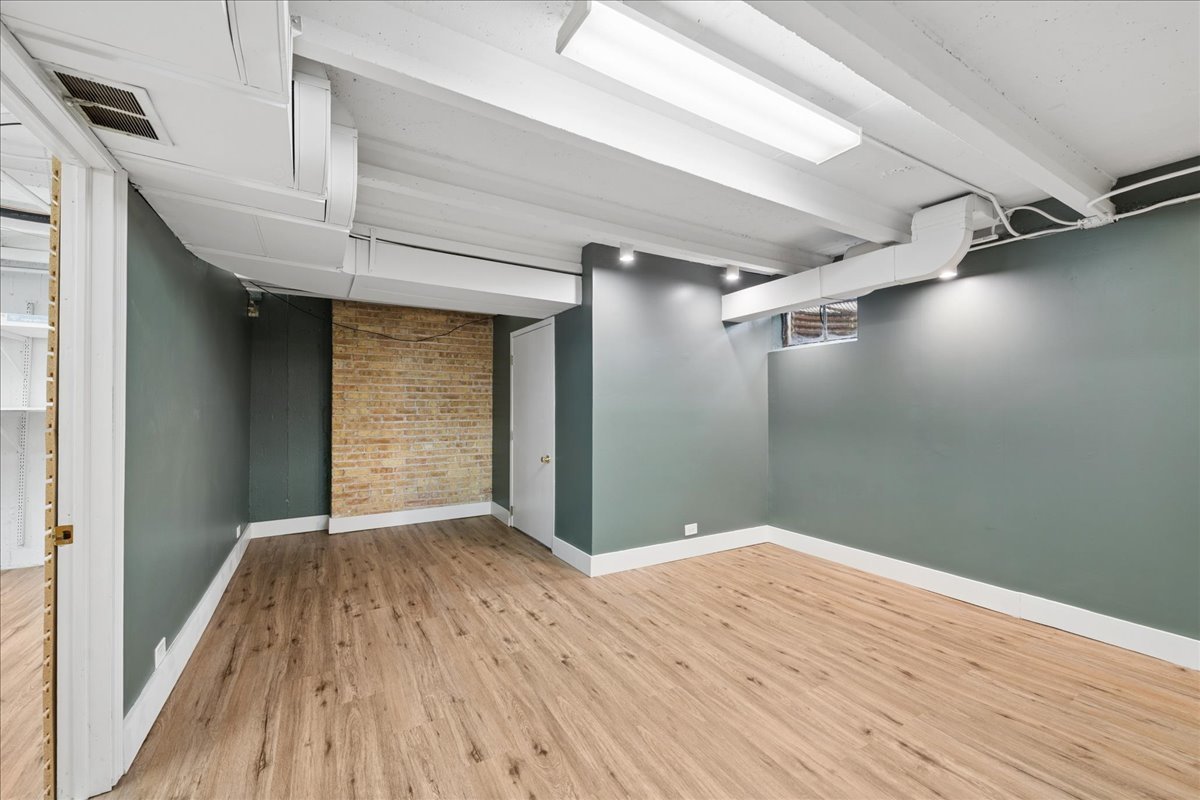 Gallery Image 17