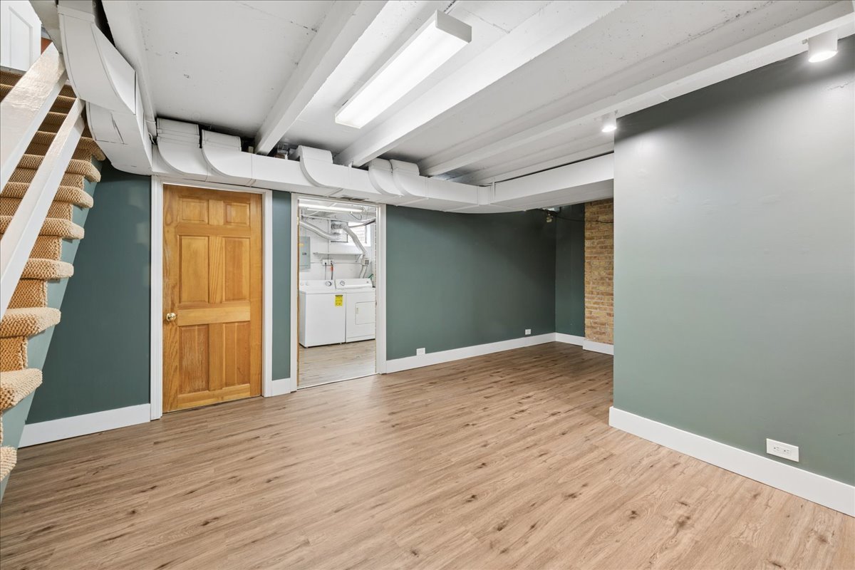 Gallery Image 16