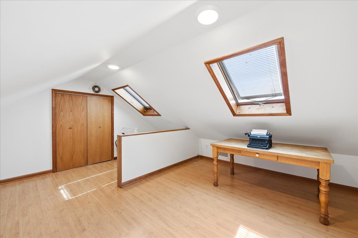 Gallery Image 15