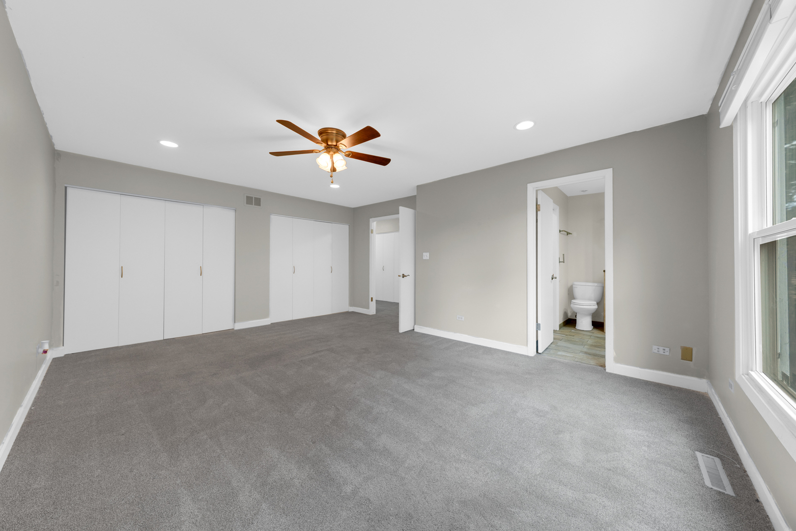 Gallery Image 16