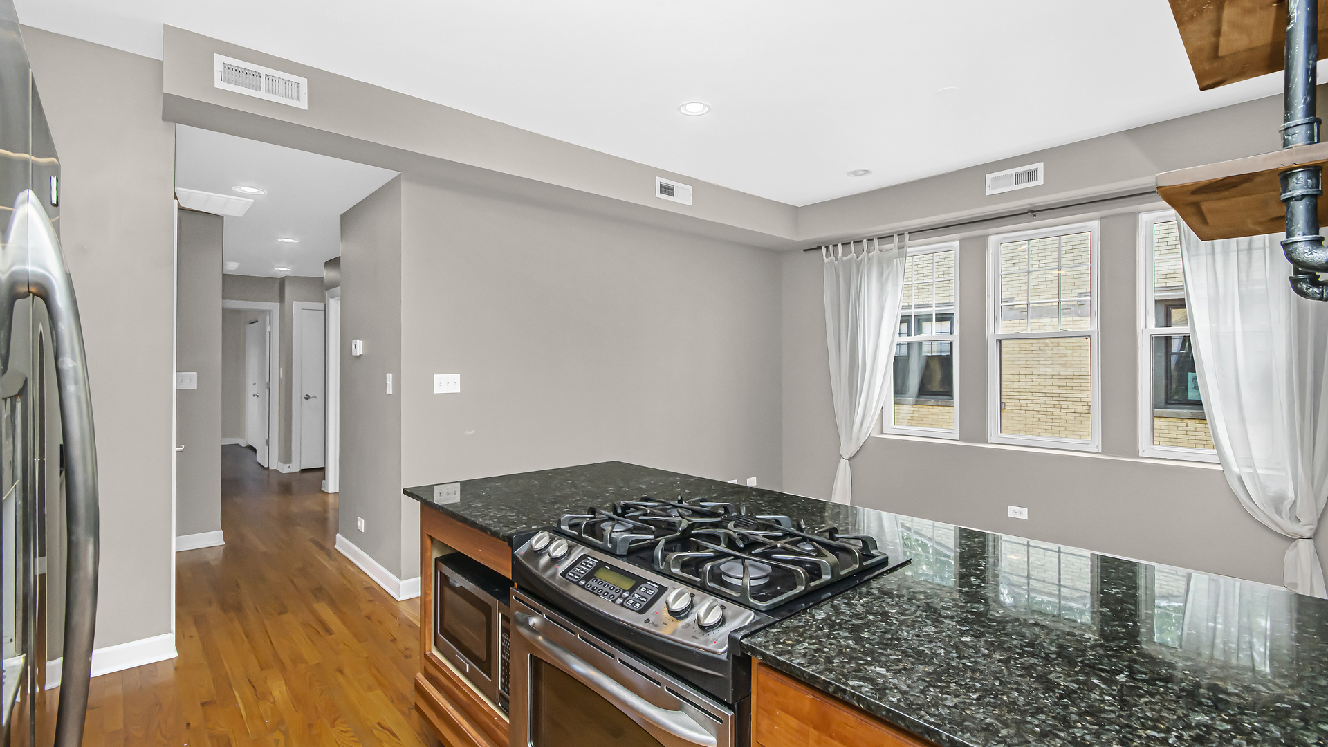 Gallery Image 18