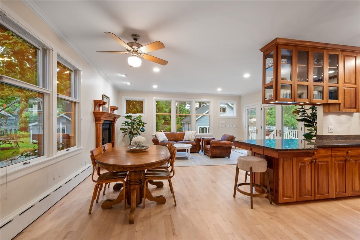 Gallery Image 13