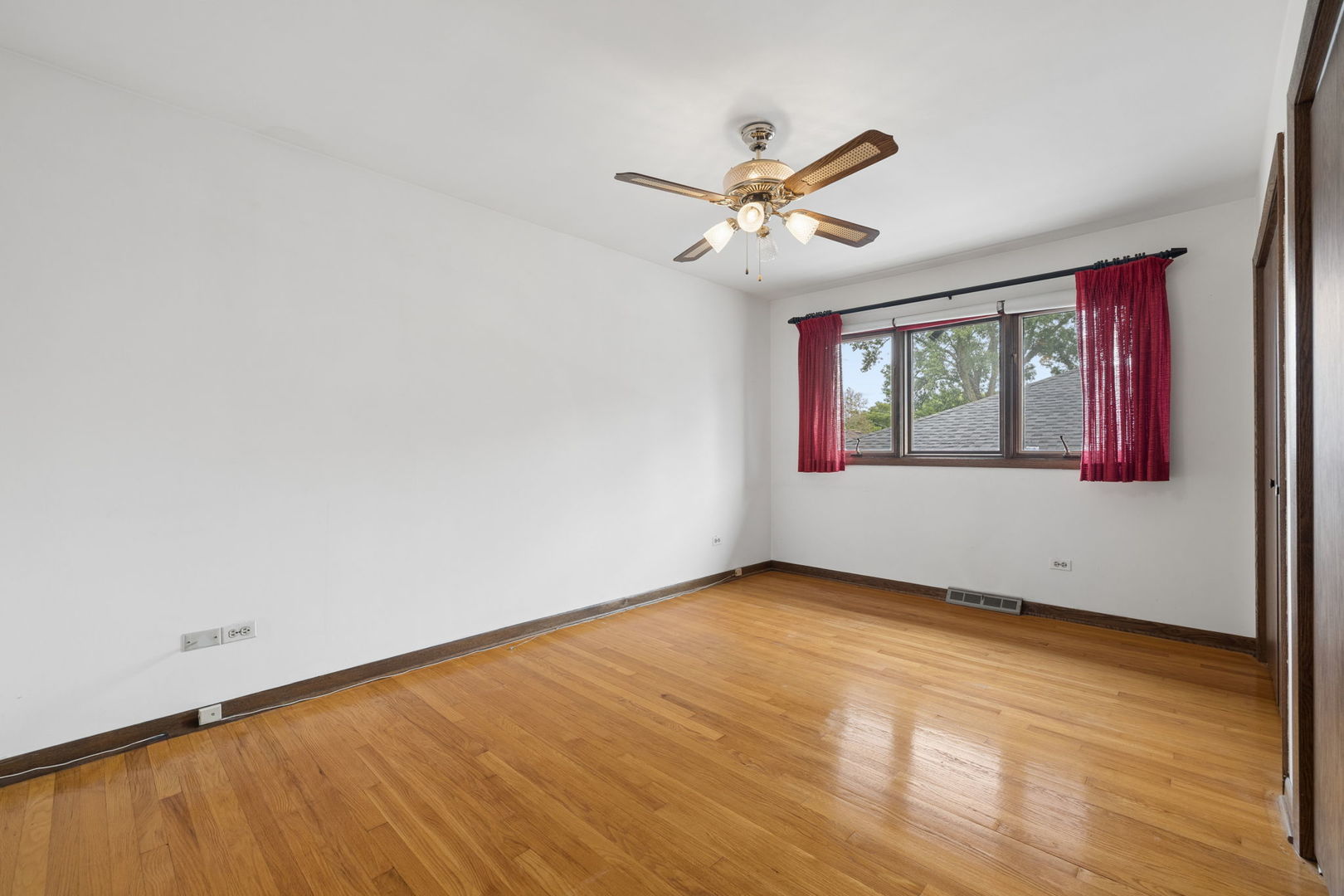 Gallery Image 16