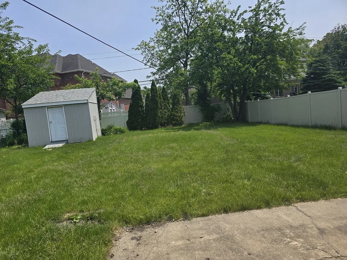 Gallery Image 13