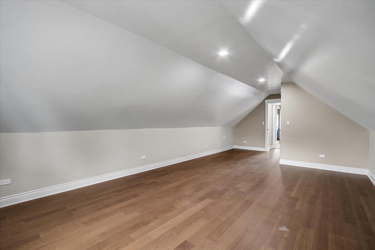 Gallery Image 19
