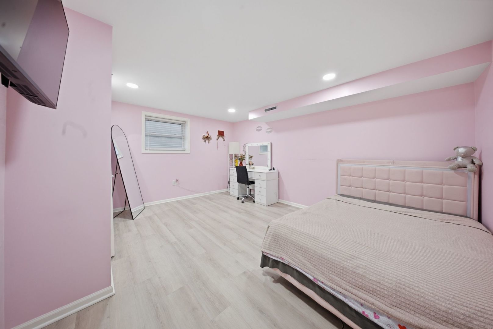 Gallery Image 15