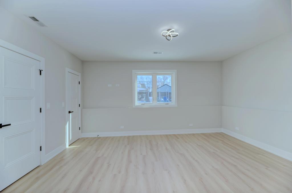 Gallery Image 52