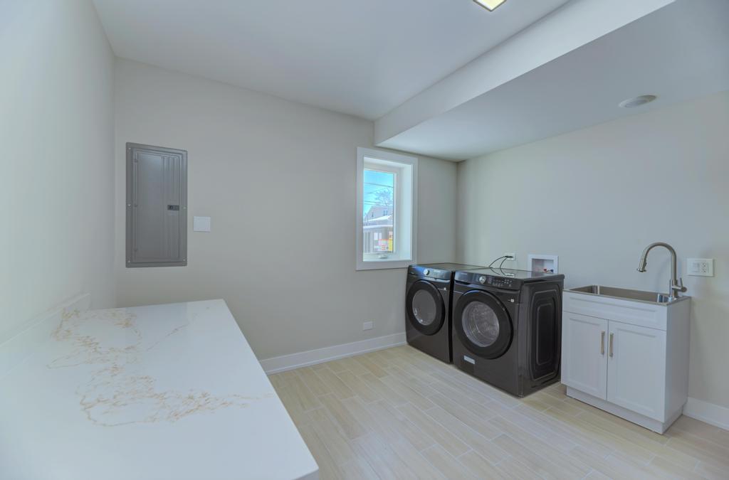 Gallery Image 59