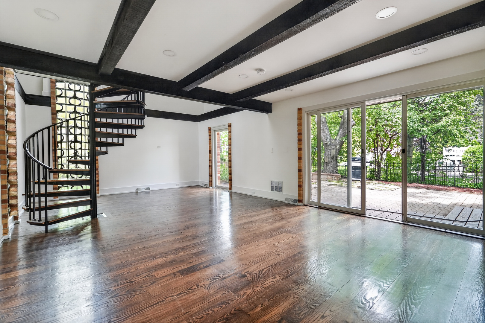 Gallery Image 19