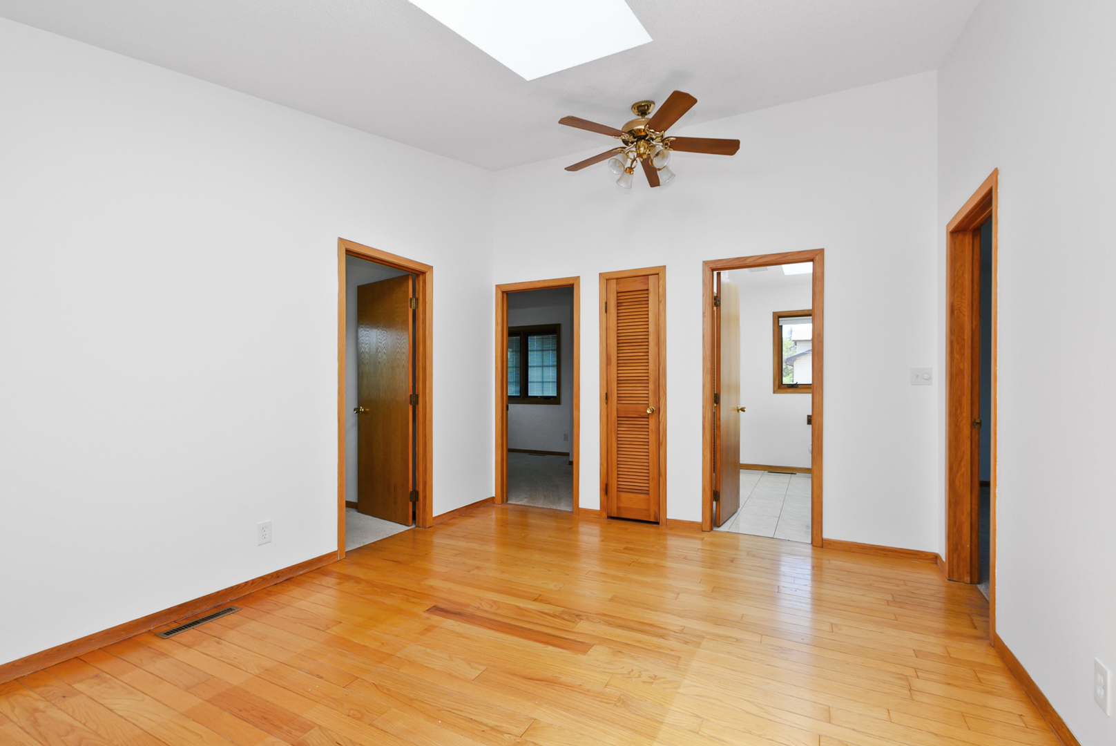 Gallery Image 13