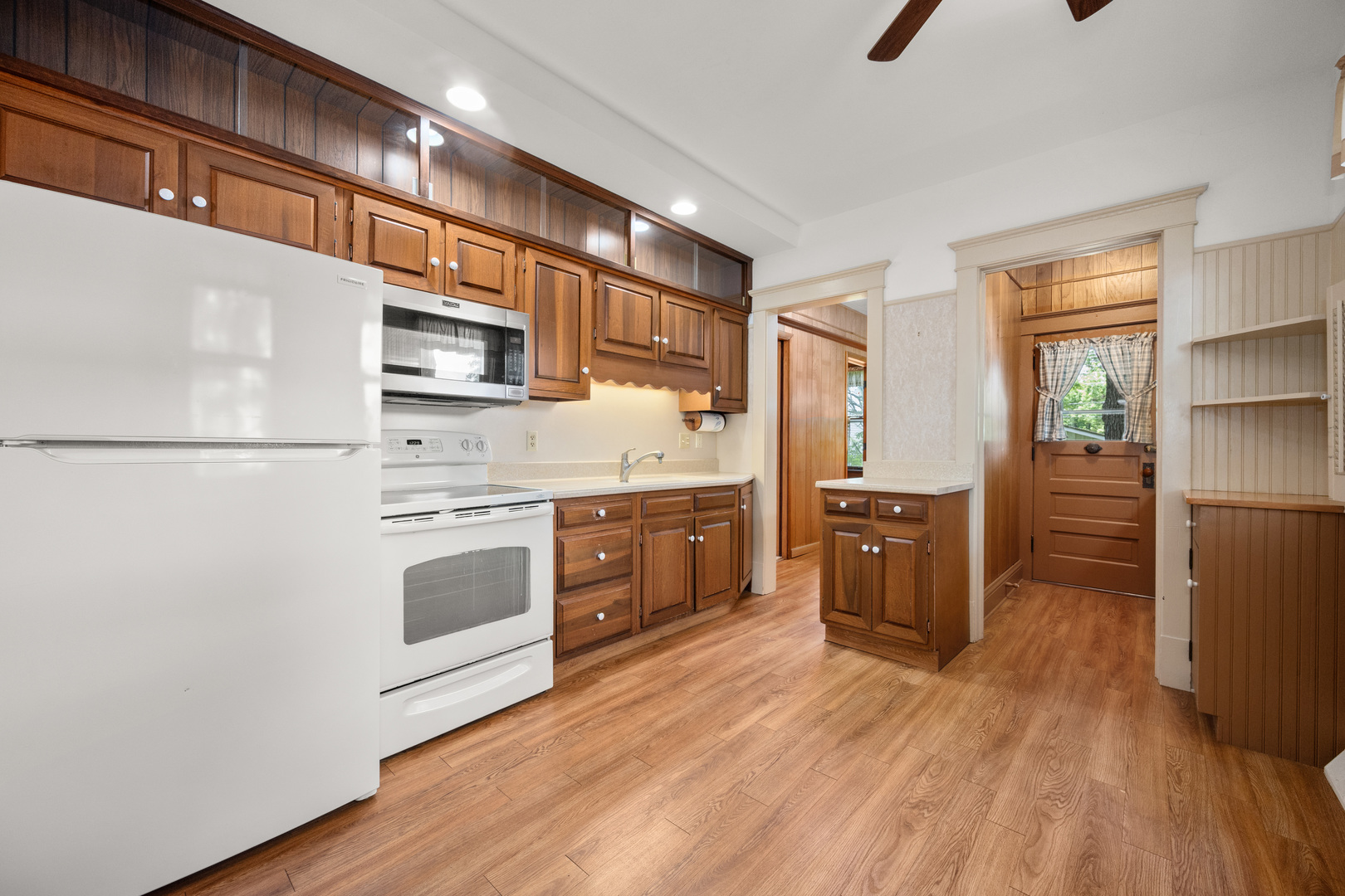 Gallery Image 13